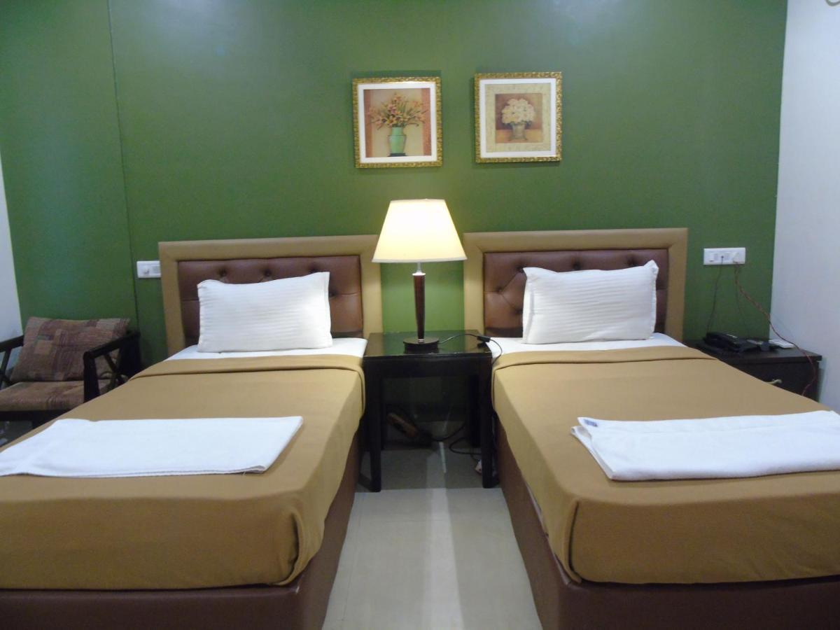 Seasons Hotel & Spa Madgaon Bagian luar foto