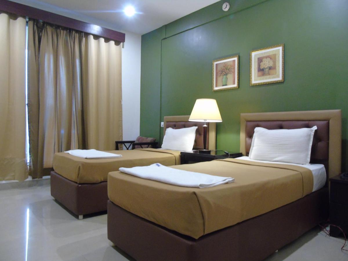 Seasons Hotel & Spa Madgaon Bagian luar foto