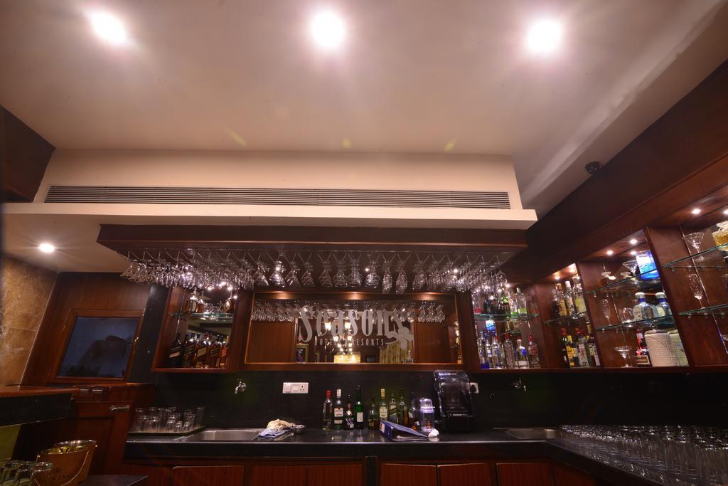 Seasons Hotel & Spa Madgaon Bagian luar foto