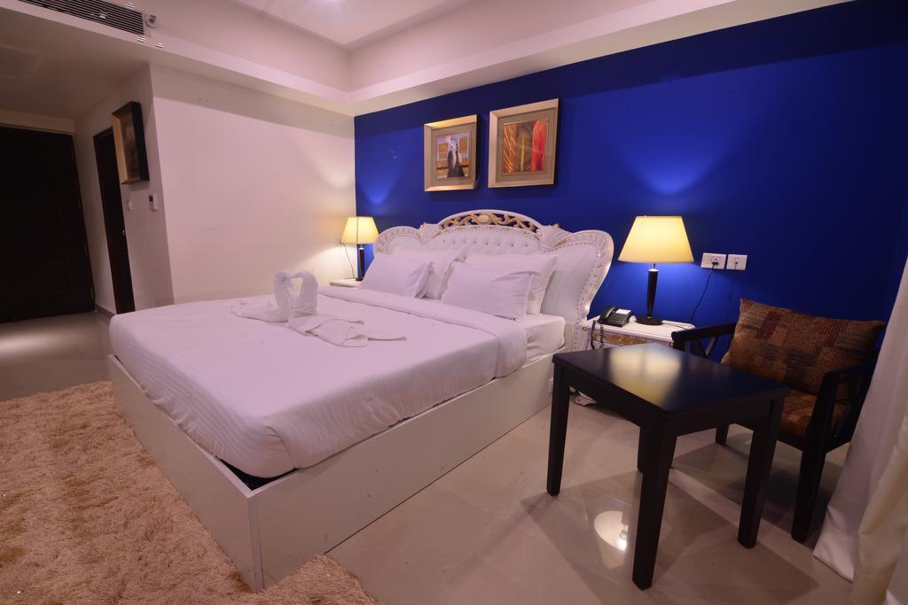 Seasons Hotel & Spa Madgaon Ruang foto