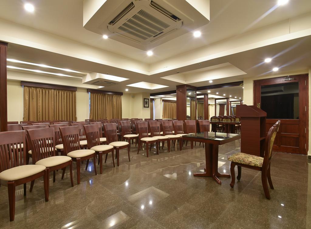 Seasons Hotel & Spa Madgaon Bagian luar foto