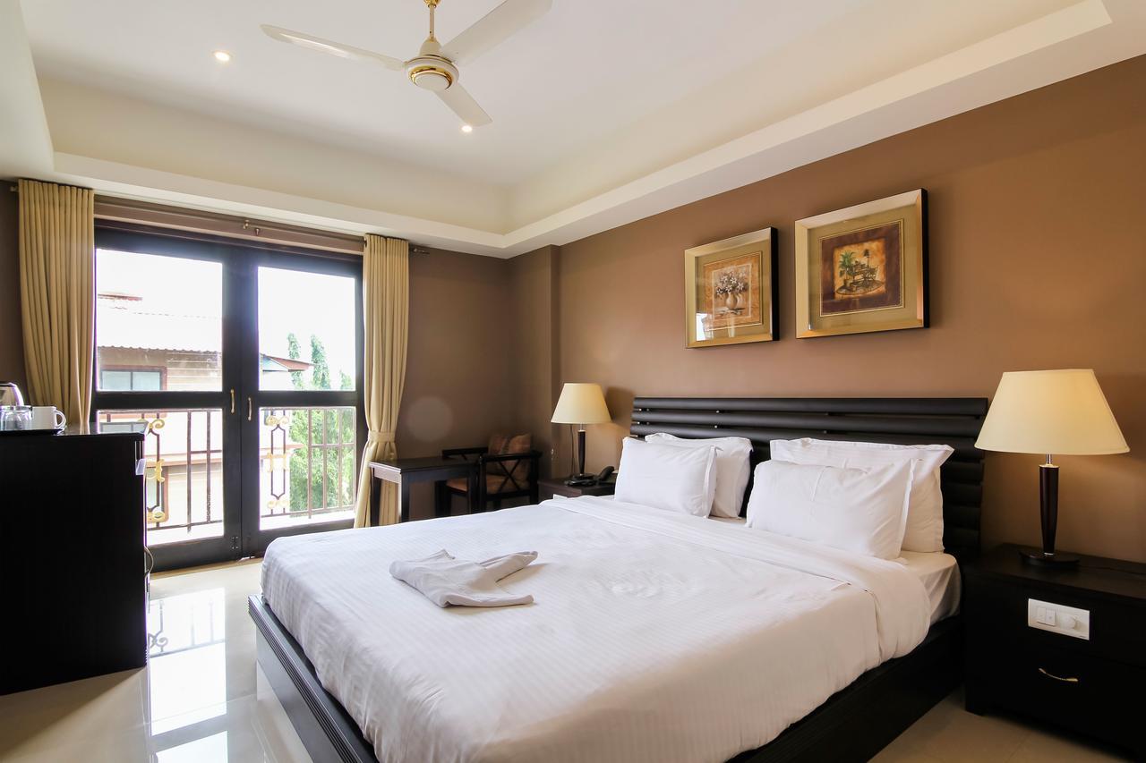 Seasons Hotel & Spa Madgaon Bagian luar foto