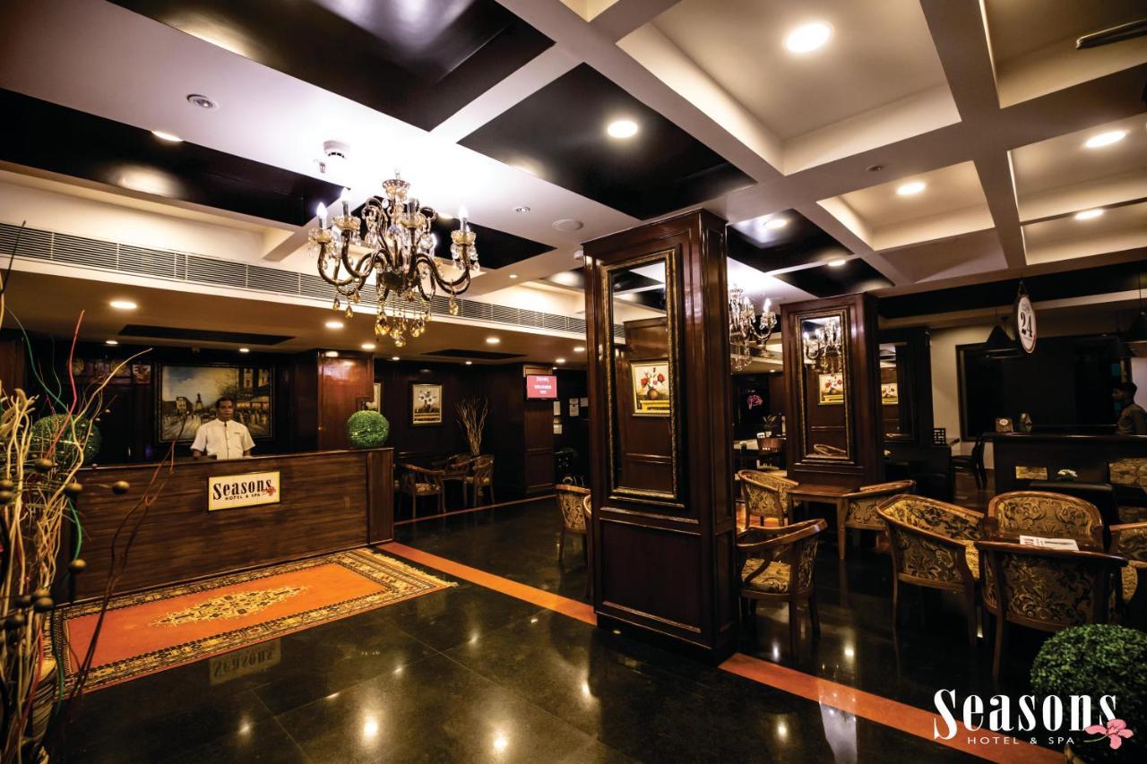 Seasons Hotel & Spa Madgaon Bagian luar foto
